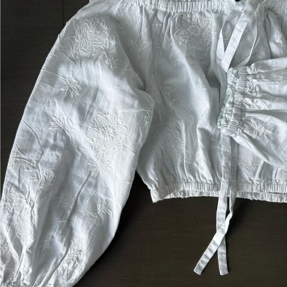 INTERMIX COLD SHOULDER TOP S - Picture 6 of 10